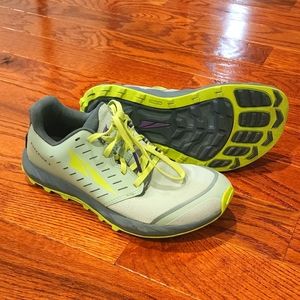 Altra Superior 5 Size 8